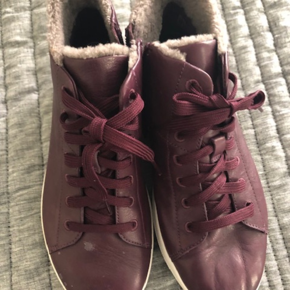 athletic fashion hightop sneaker